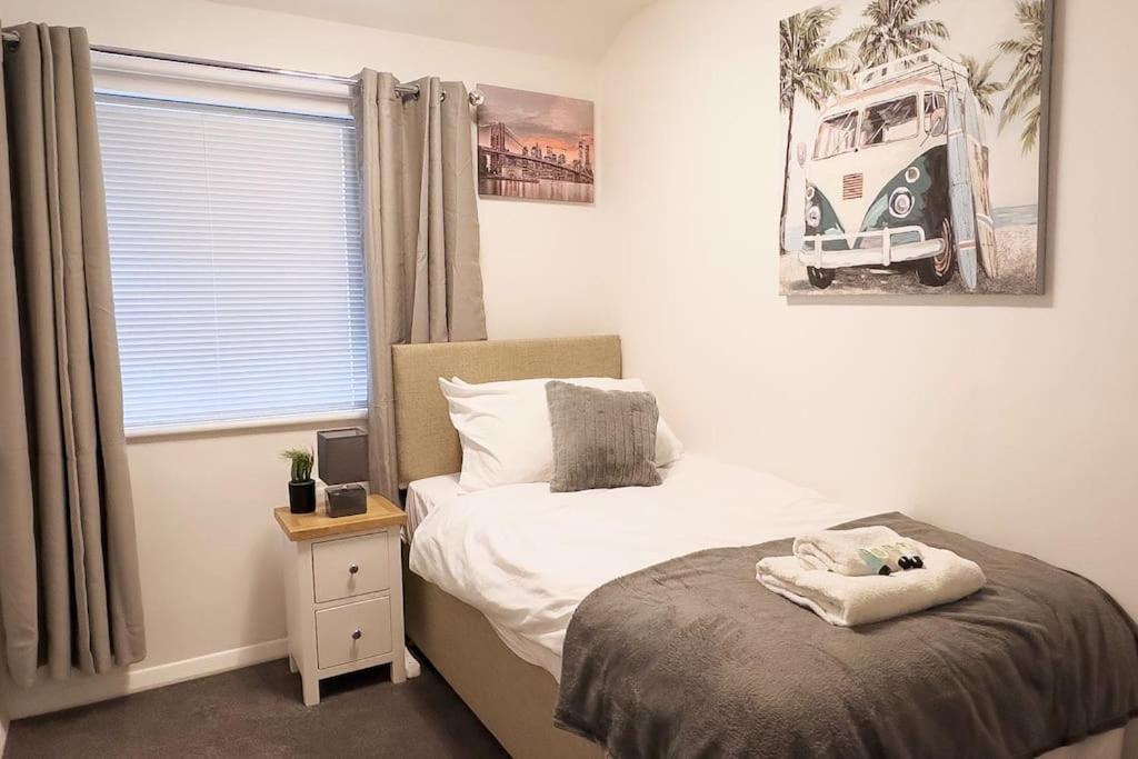 Immaculate 5 Bedroom House ロッキンガム エクステリア 写真
