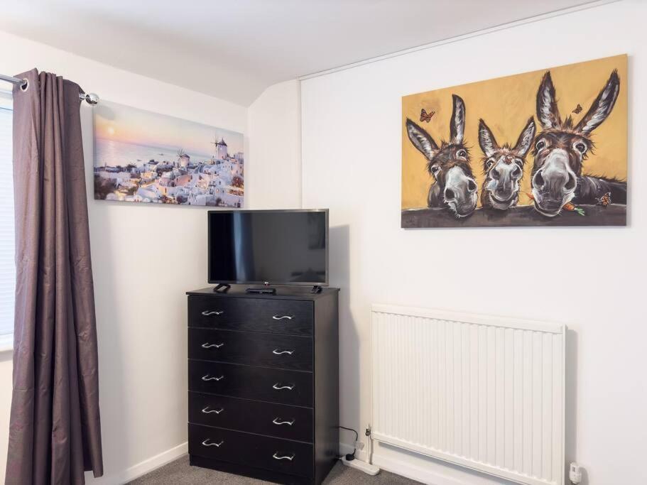 Immaculate 5 Bedroom House ロッキンガム エクステリア 写真